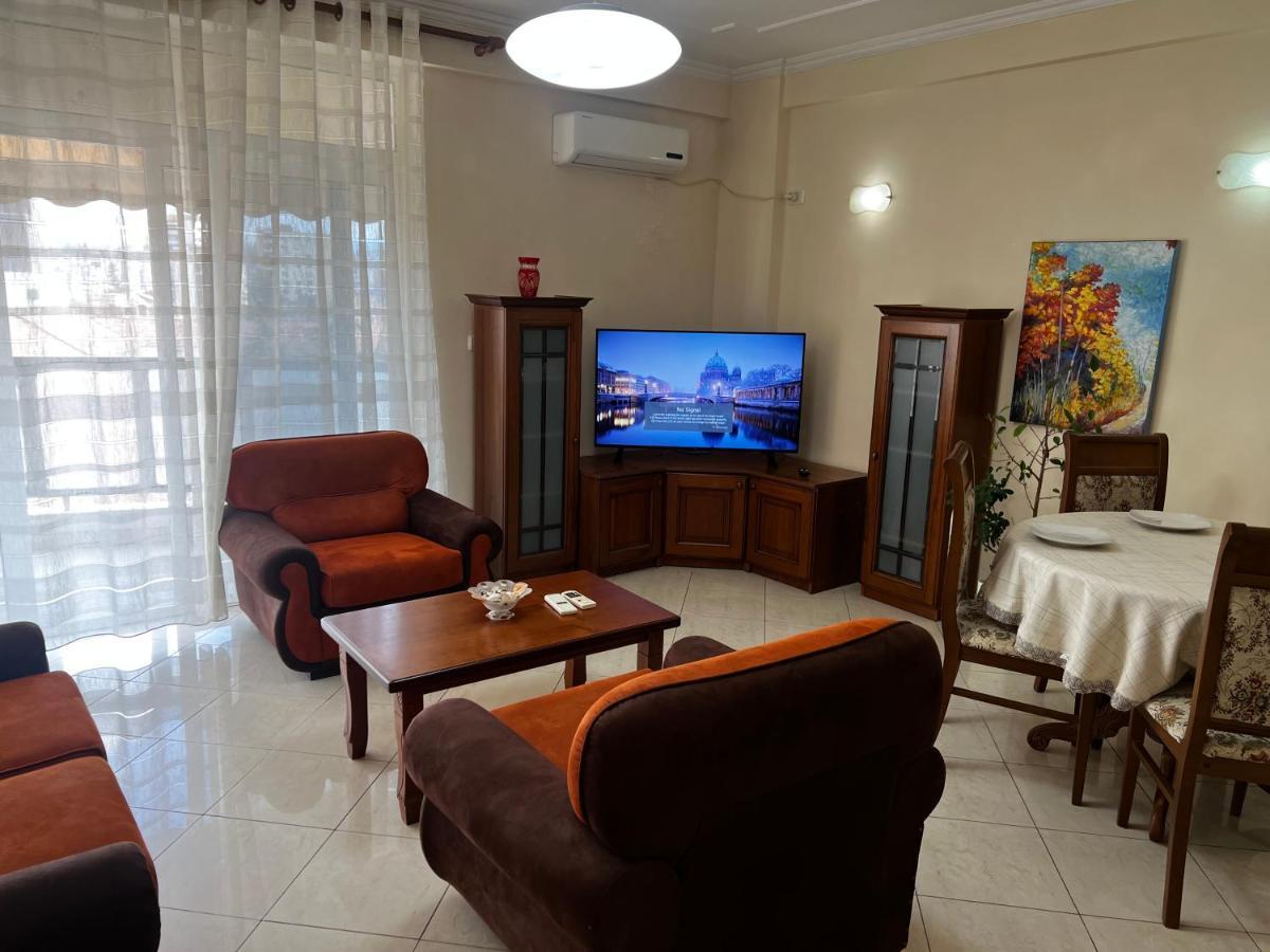 City Central Apartment 2 Tirana Exterior foto